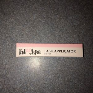 Red Aspen Makeup - NEW Red Aspen Lash Applicator Red Aspen Makeup - NEW Red Aspen Lash Applicator